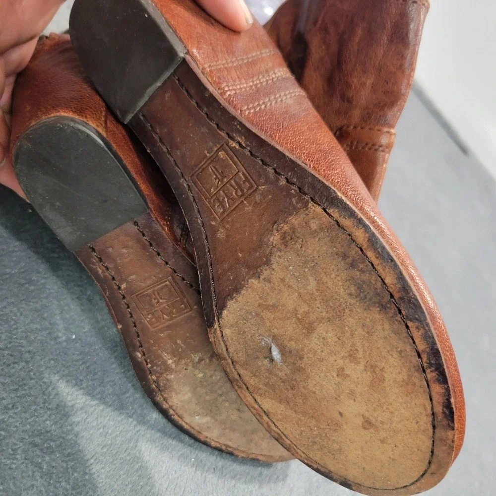 Frye Carson Wedge Bootie Womens 7M Cognac Brown Leather Back Zip‎ Ankle 3470655